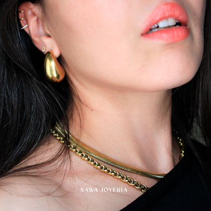 Aretes maxi gota gold con acabado en oro de 18kt