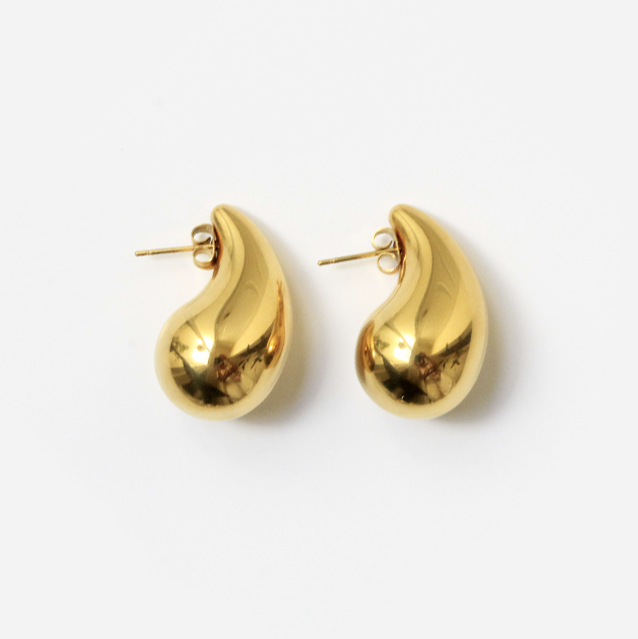 Aretes gota ba'am gold con acabado en oro de 18kt