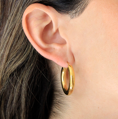 Aretes aro gold con acabado en oro de 18kt