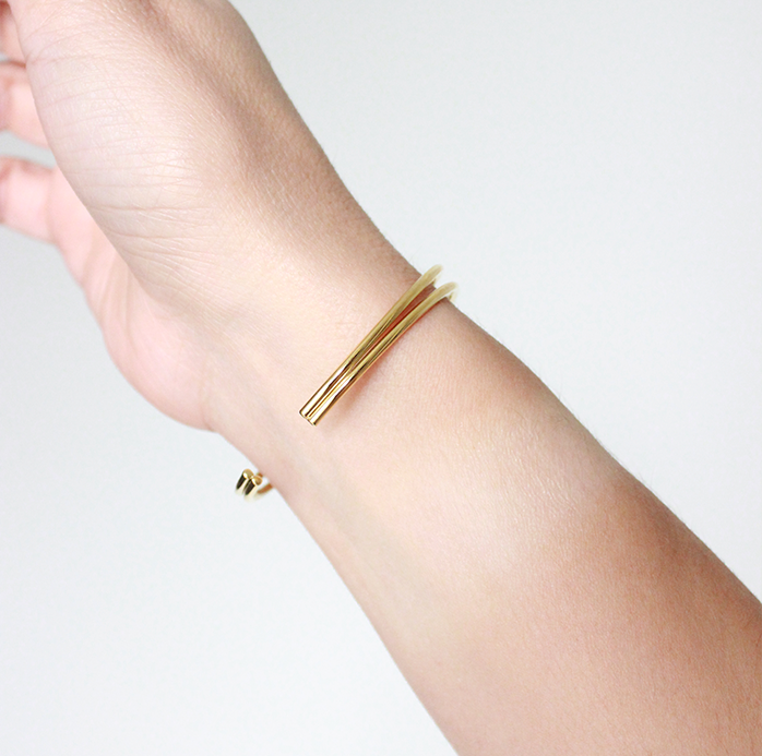 Pulsera brazalete nudo
